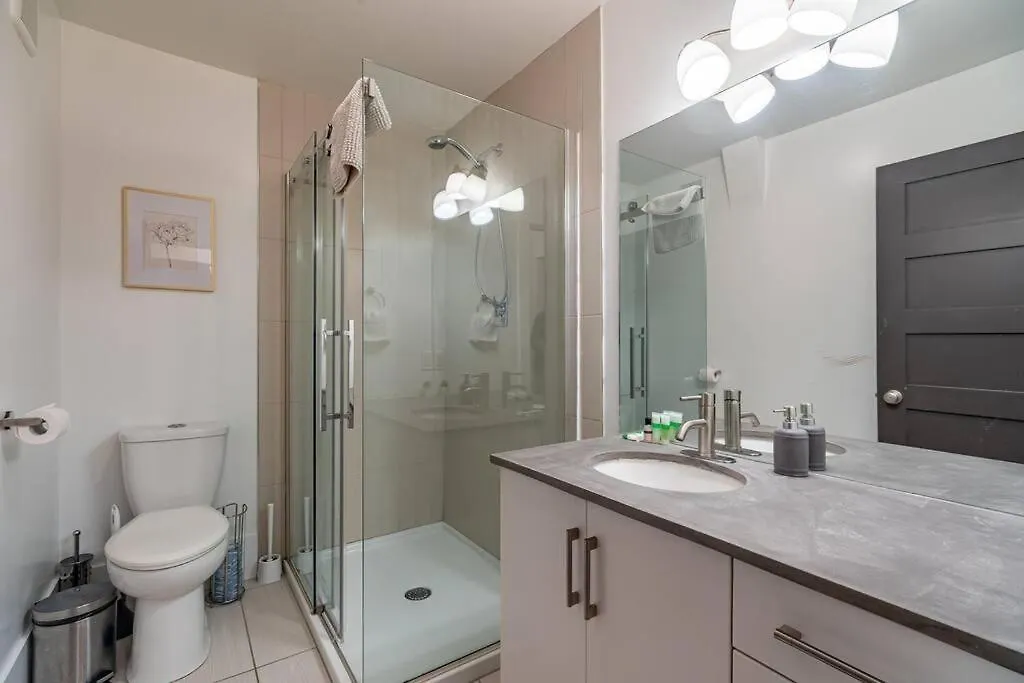 Apartment Gorgeous & Sunny Executive Suite #102 Halifax Canada